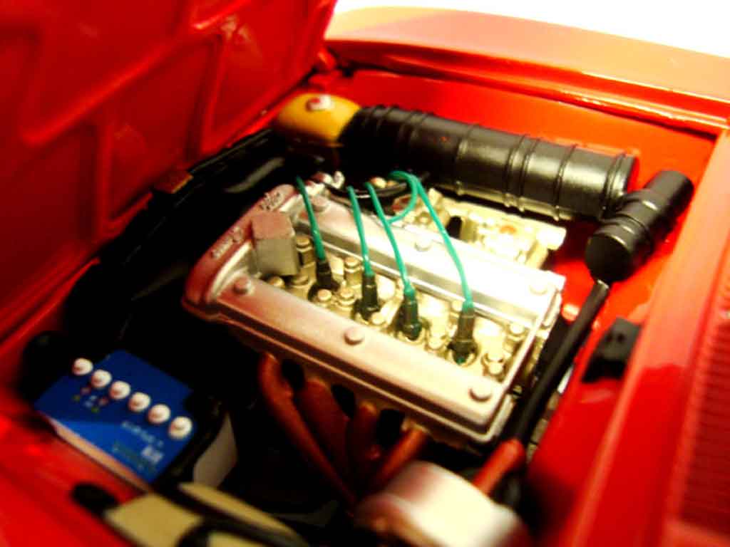 Alfa Romeo 1750 gtv 1967 red jantes alu 13 pouces 1/18 Autoart