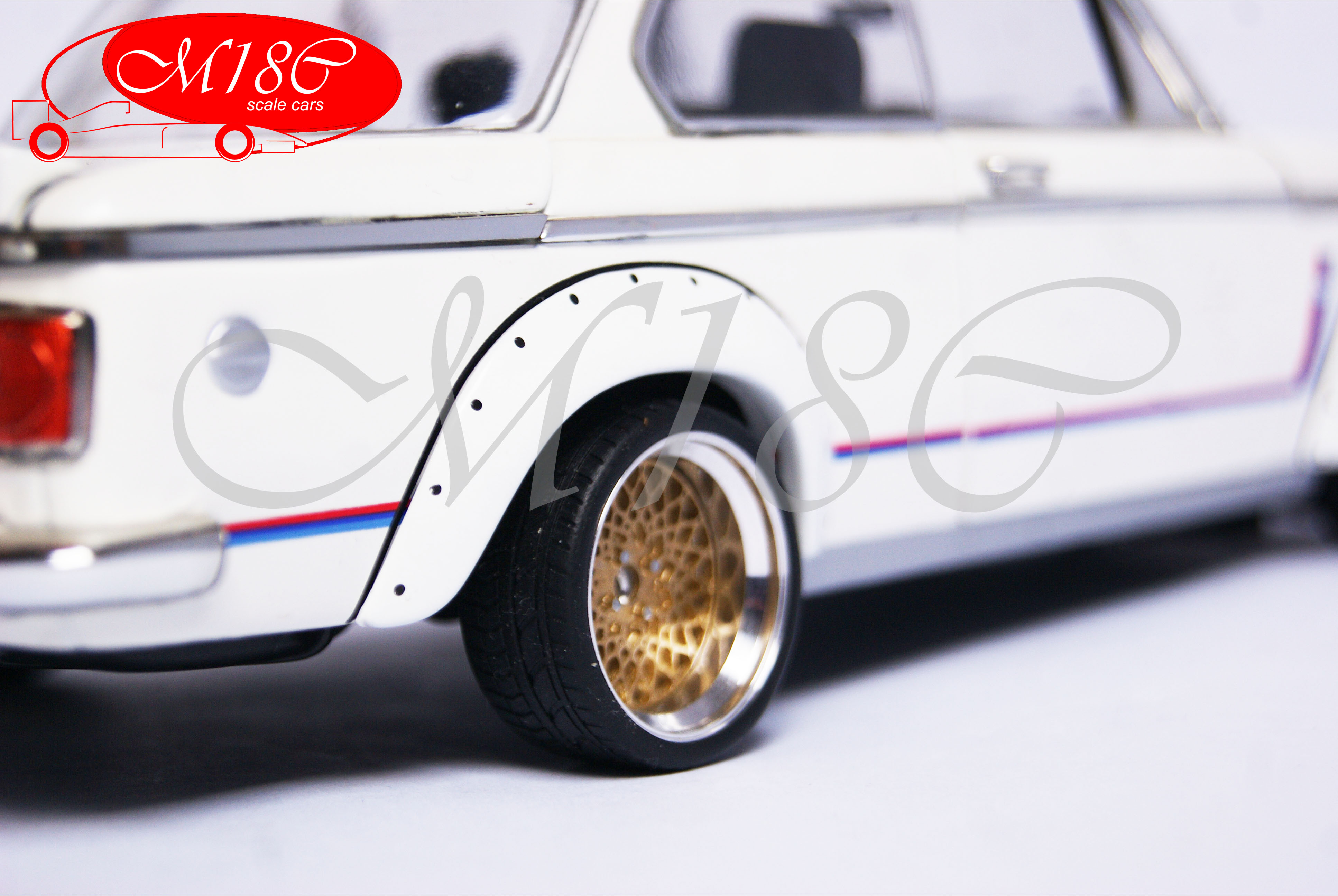 Bmw 2002 Turbo white jantes bbs nid d'abeille 1/18 Anson