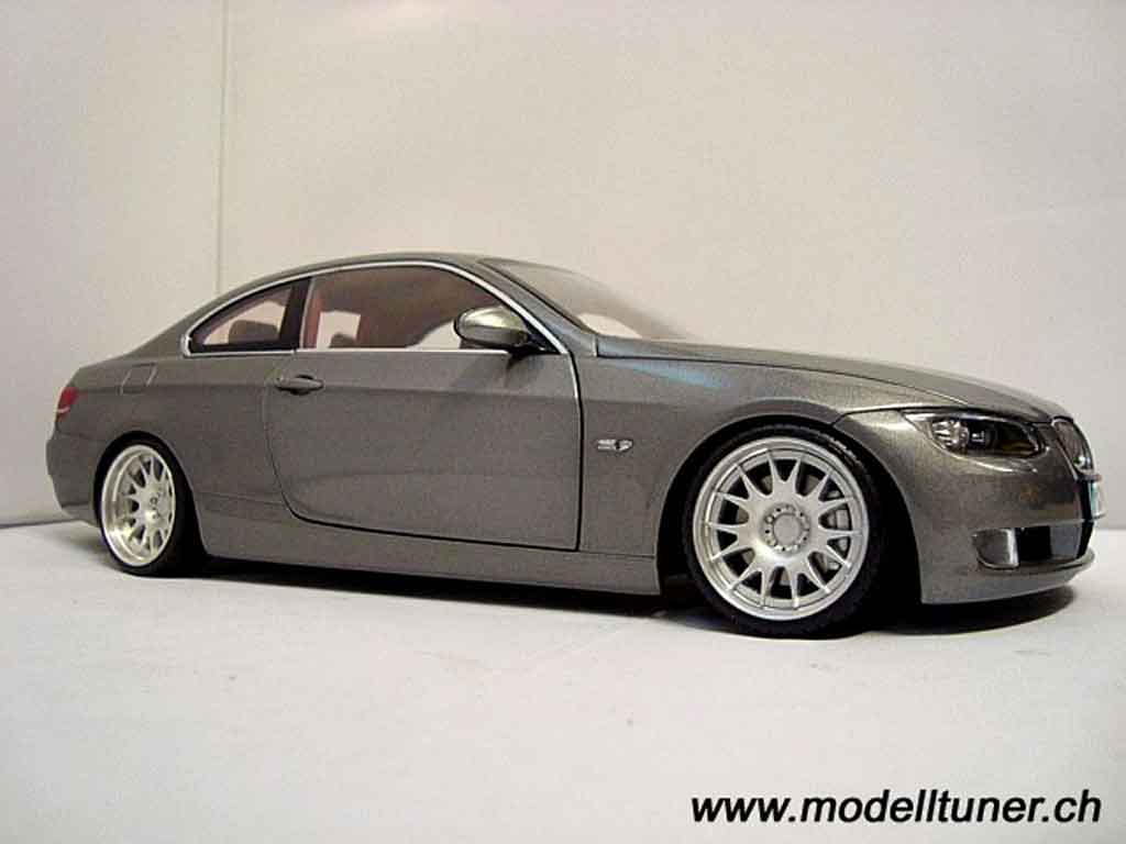 Bmw 330 coupe E92 grey 1/18 Kyosho