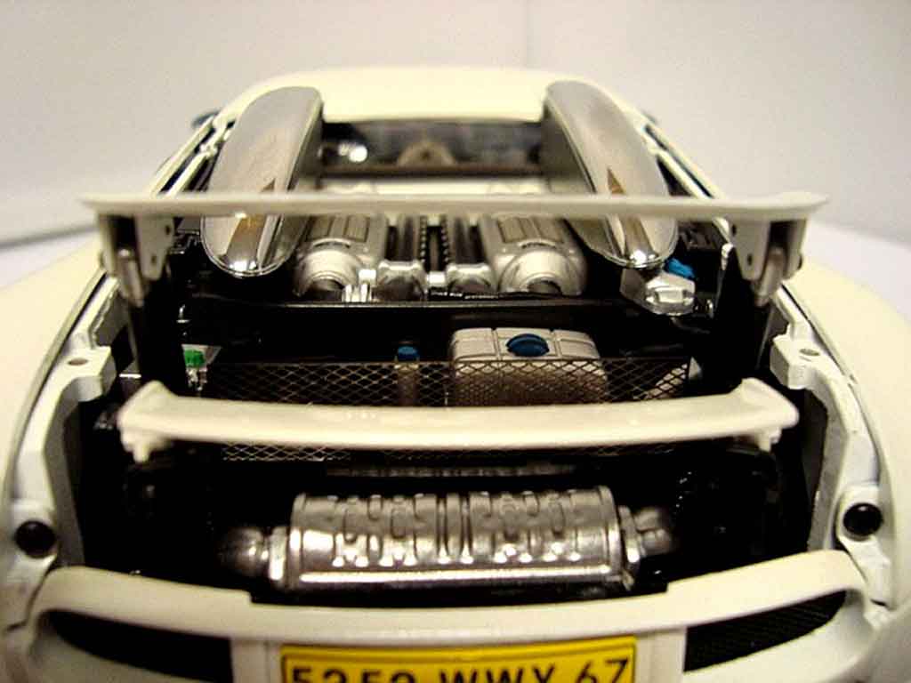 Bugatti Veyron coupe 16.4 perle blue 1/18 Autoart