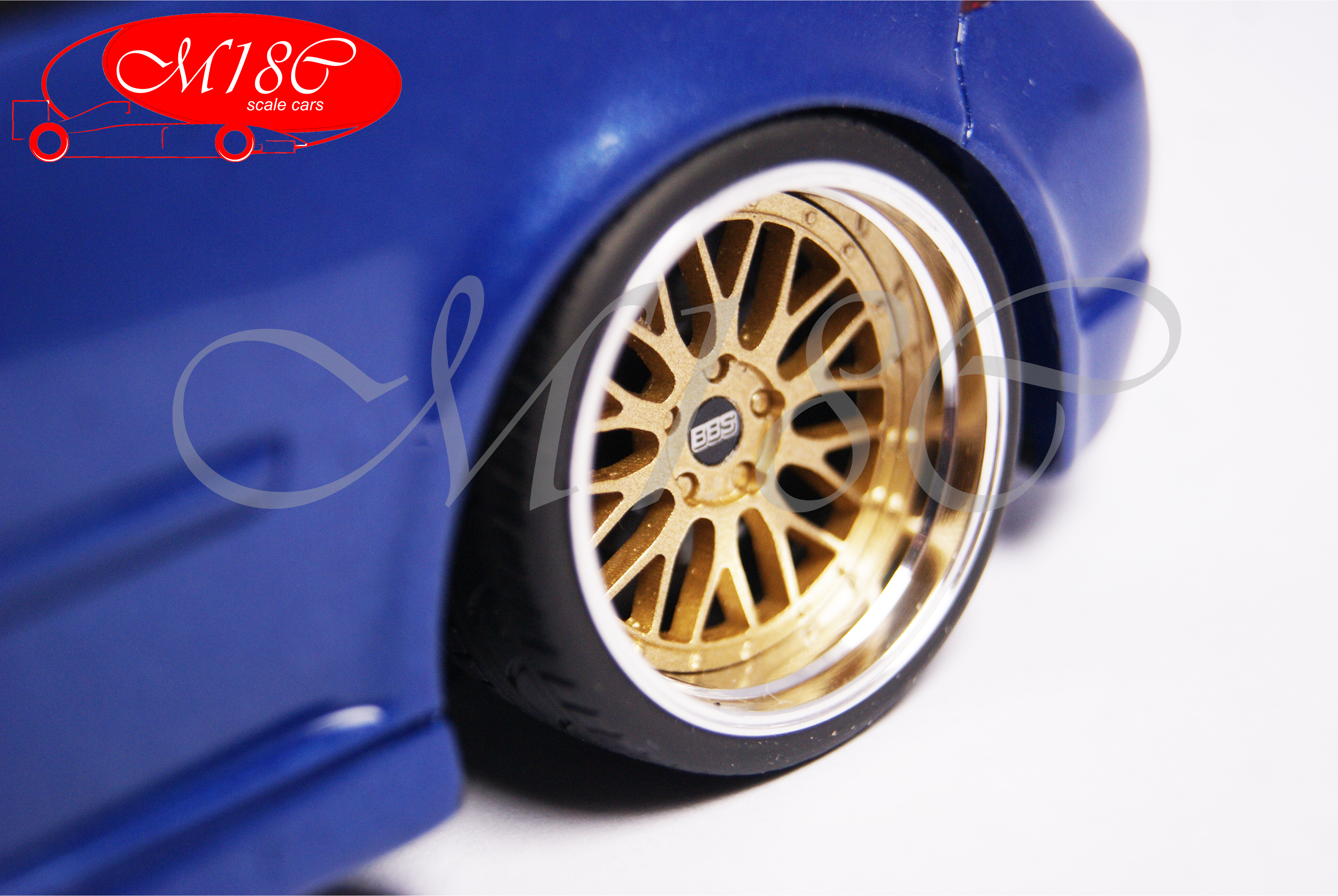 Volkswagen Golf R32 blue jantes BBS 19 pouces bords larges 1/18 Ottomobile