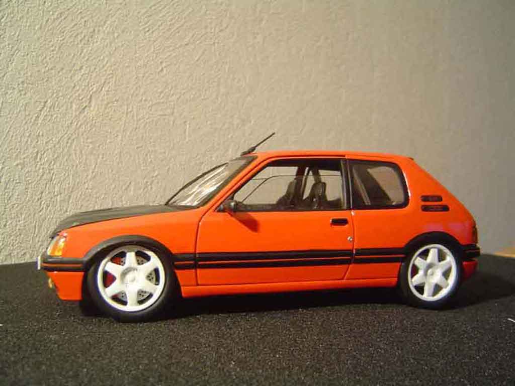 Peugeot 205 GTI tuning 1/18 Solido
