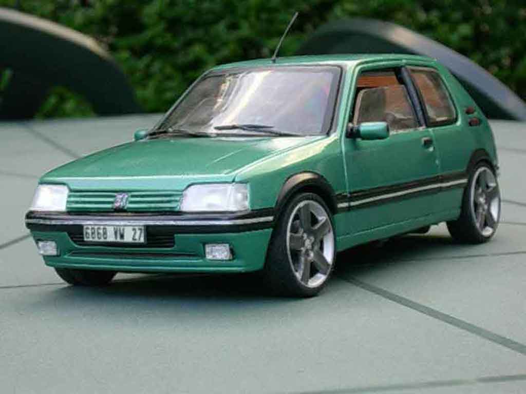 Peugeot 205 GTI 1/18 Solido Griffe GTI 1.9 jantes blacks diecast model cars