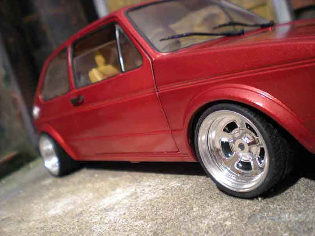 Volkswagen Golf GTI jantes bords larges gros deport german look 1/18 Solido