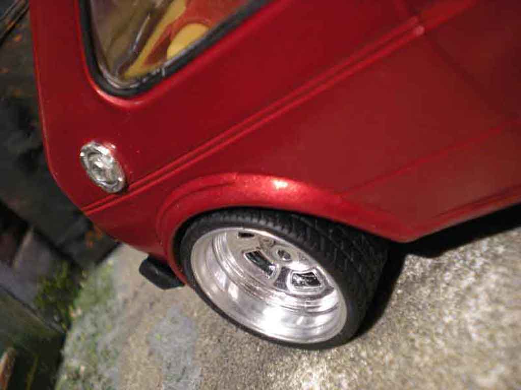 Volkswagen Golf GTI jantes bords larges gros deport german look 1/18 Solido