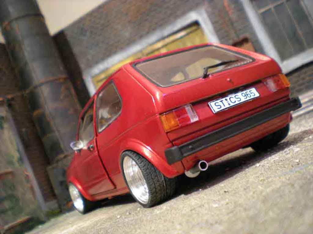 Volkswagen Golf GTI jantes bords larges gros deport german look 1/18 Solido