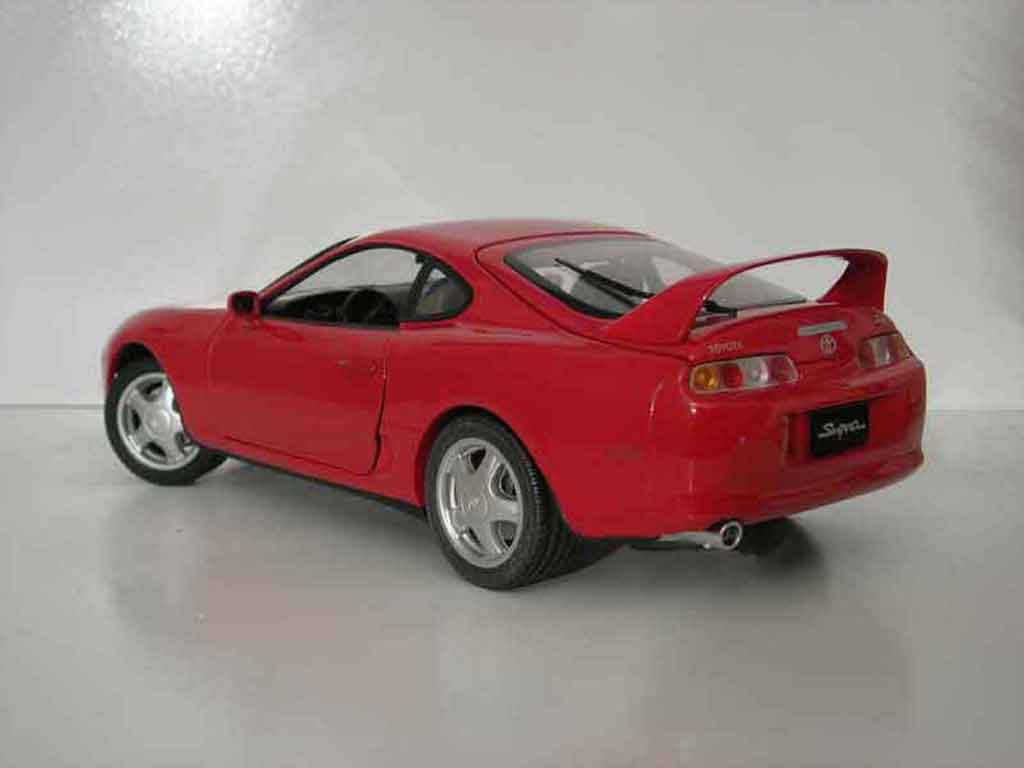 Toyota Supra Base mkiv red 1/18 Kyosho