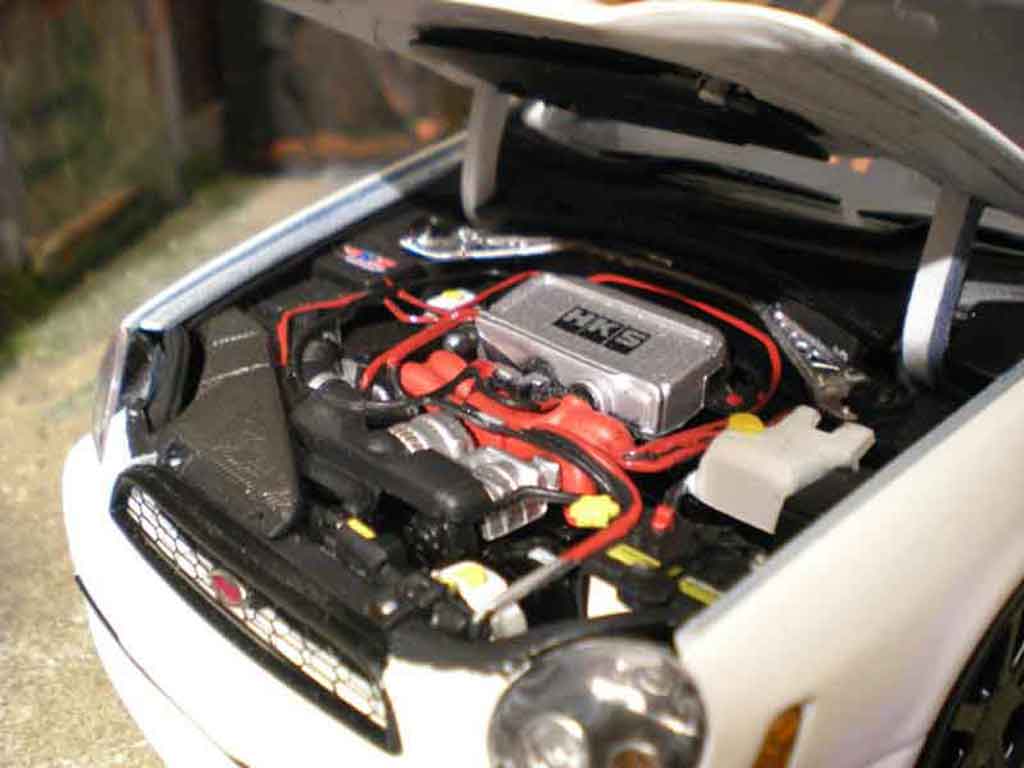Subaru Impreza STI jdm white 1/18 Autoart