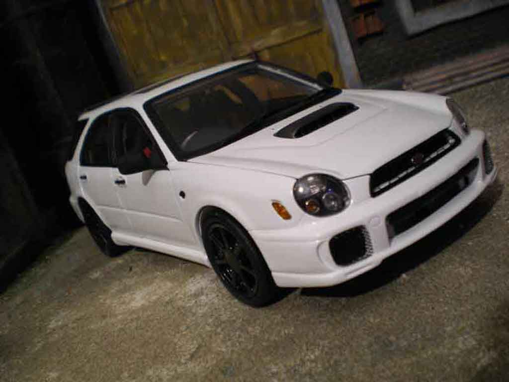 Subaru Impreza STI jdm white 1/18 Autoart