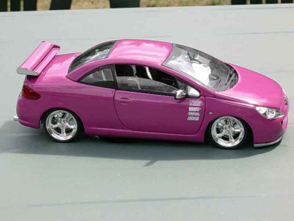 Peugeot 307 CC 1/18 Solido CC fushia fun diecast model cars