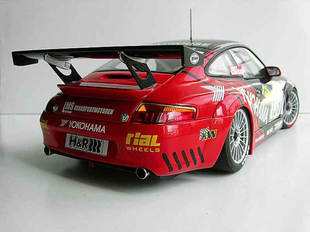 Porsche 911 GT3 RSR yokohama 1/18 Autoart
