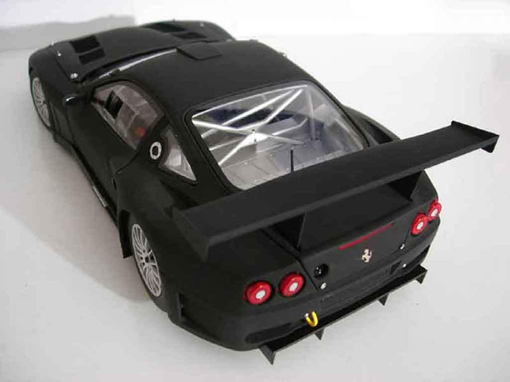 Ferrari 575 GTC competition satin black 1/18 Kyosho