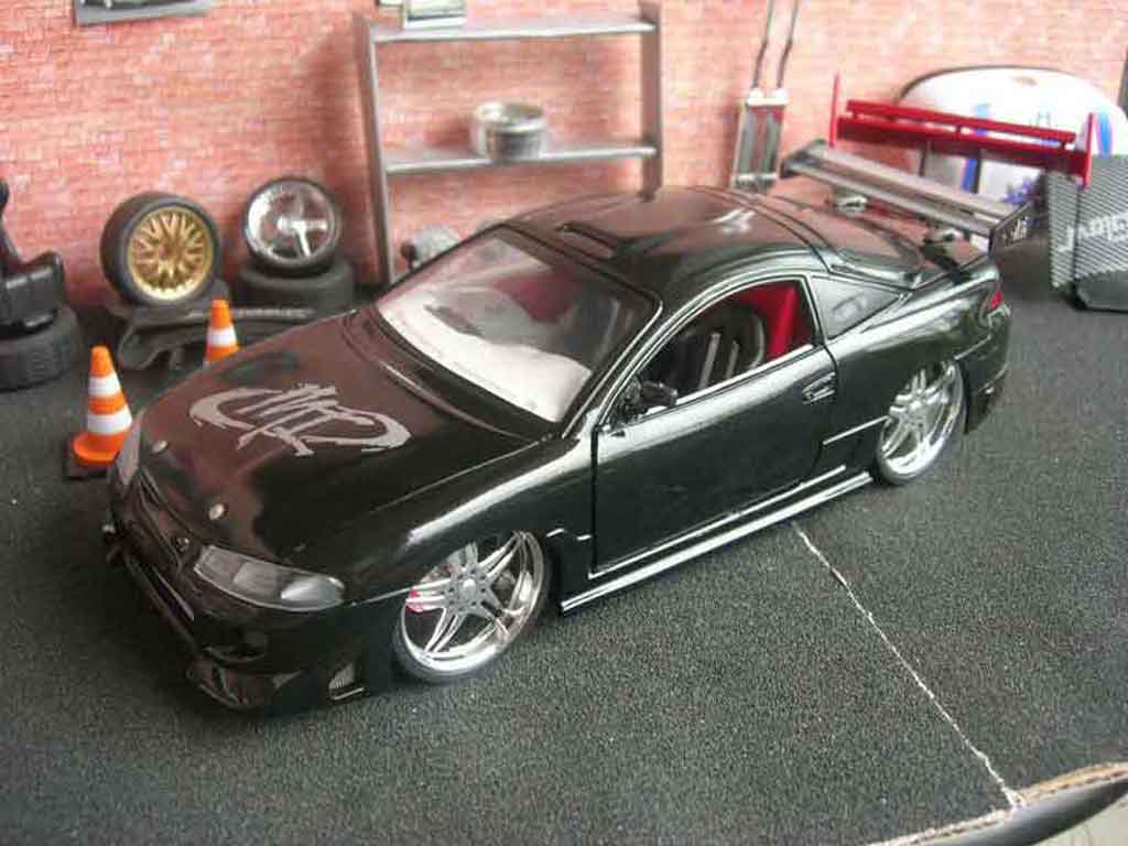 Mitsubishi Eclipse Base tuning 1/18 Racing Champion