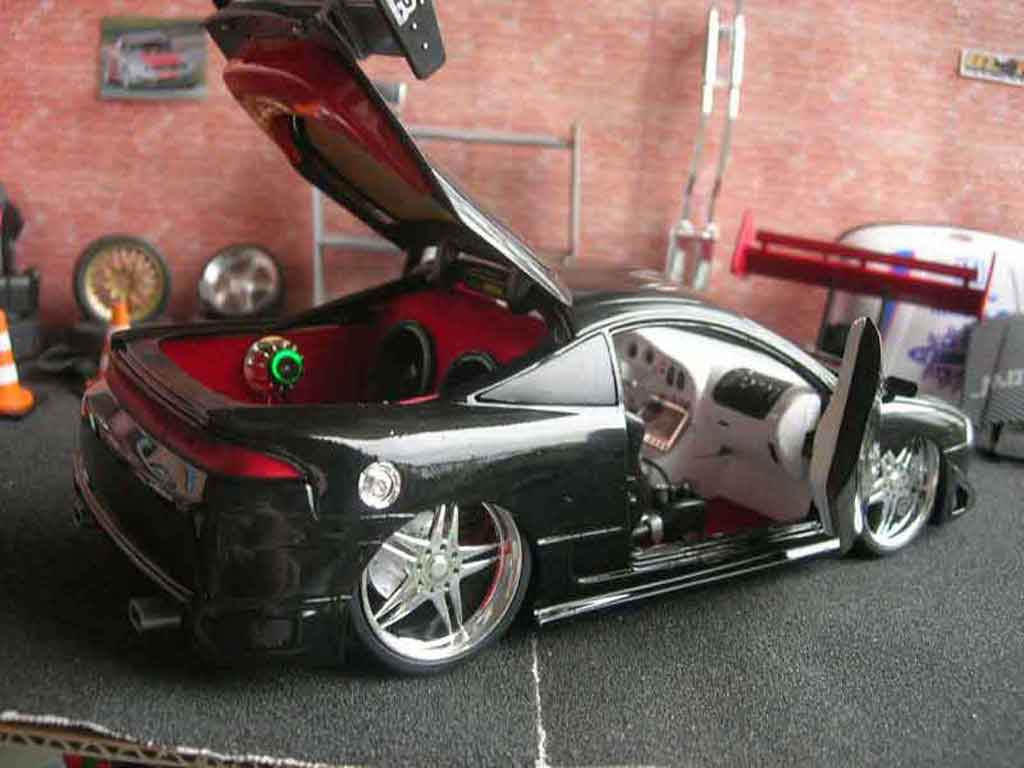 Mitsubishi Eclipse Base tuning 1/18 Racing Champion