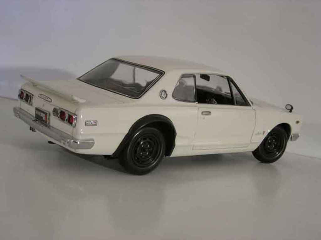 Nissan Skyline 2000 1/18 Kyosho 2000 gt-r kpgc 10 white diecast model cars