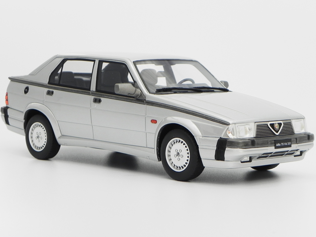 Alfa Romeo 75 3.0 v6 LM087C grey 1/18 Laudoracing Models