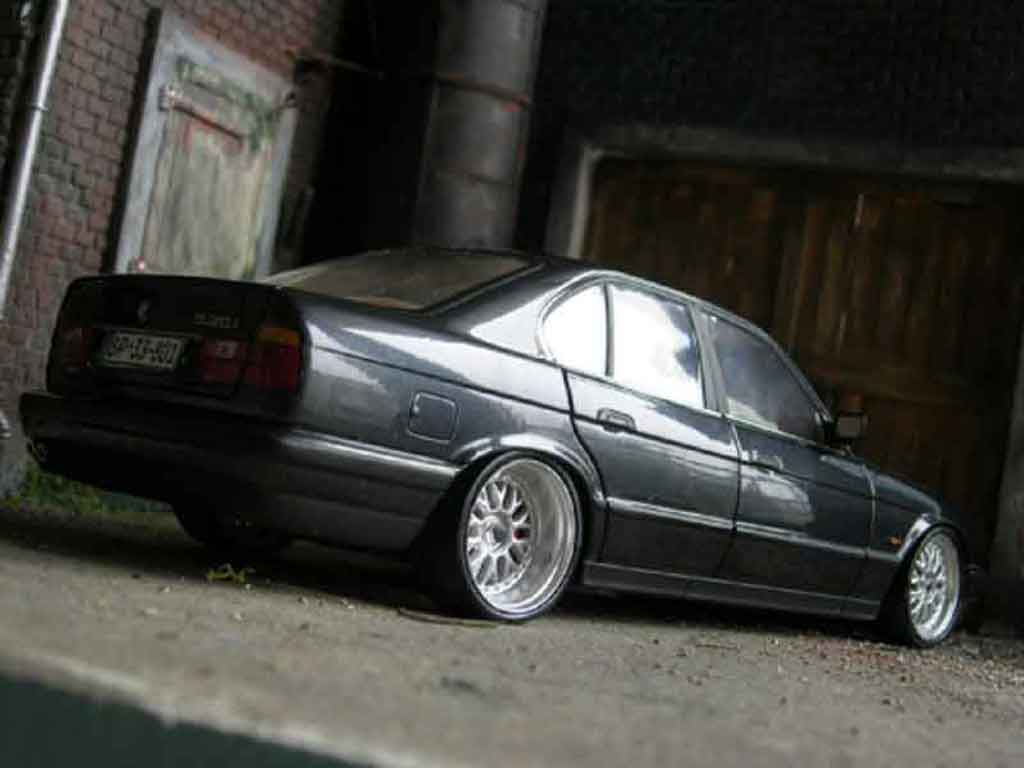 Bmw 535 tuning 1988 i black jantes bbs bords larges 1/18 Minichamps
