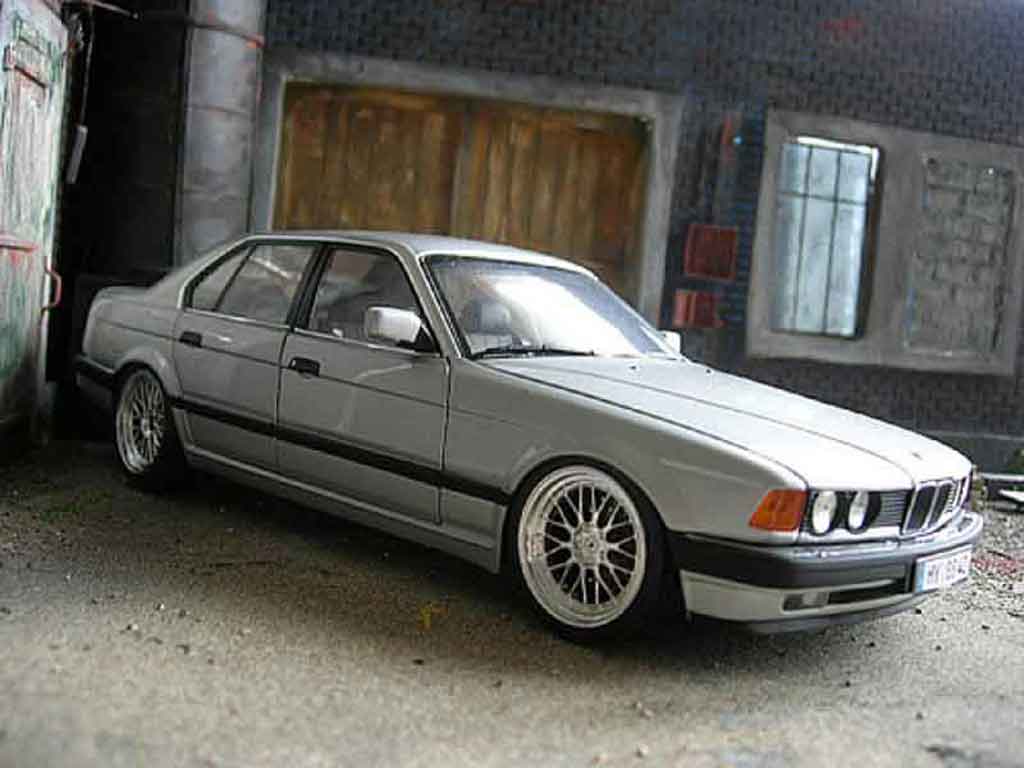 Bmw 730 E32 i grey 1986 jantes bbs 18 pouces 1/18 Minichamps