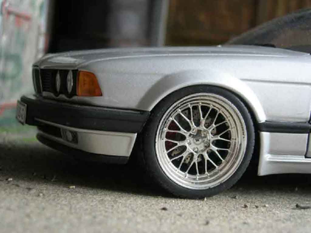 Bmw 730 E32 i grey 1986 jantes bbs 18 pouces 1/18 Minichamps