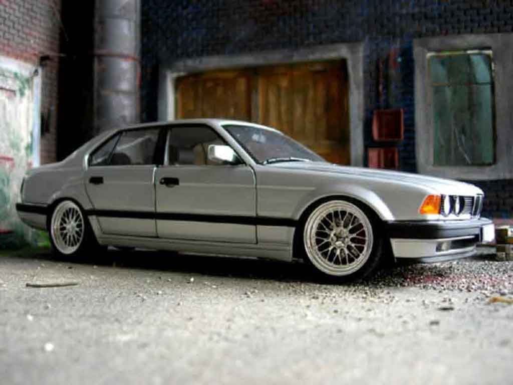 Bmw 730 E32 i grey 1986 jantes bbs 18 pouces 1/18 Minichamps