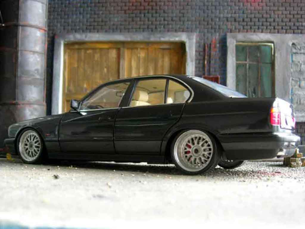 Bmw 535 tuning 1988 i black jantes bbs bords larges 1/18 Minichamps