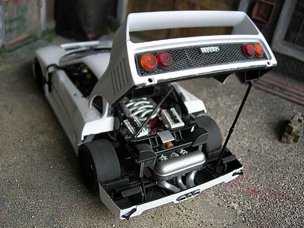 Ferrari F40 LM white 1/18 Burago