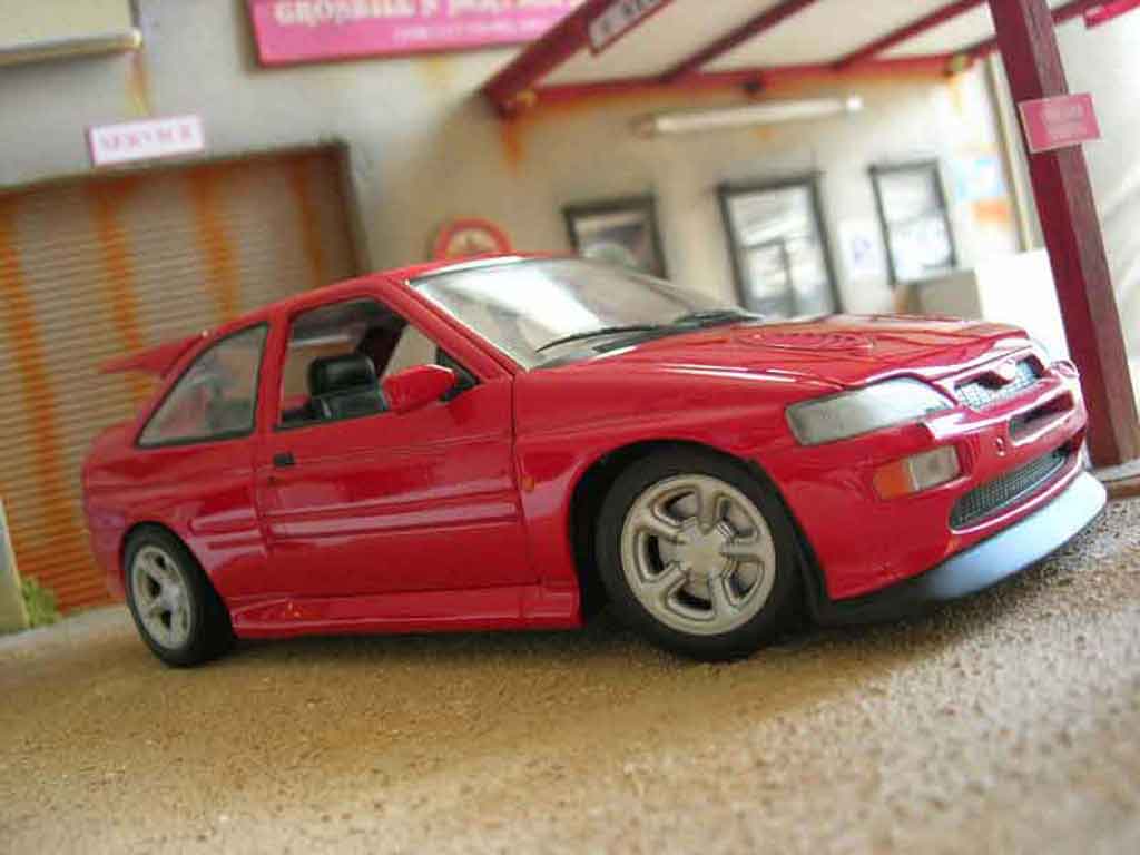 Ford Escort Cosworth 1/18 Ut Models Cosworth rs red diecast model cars