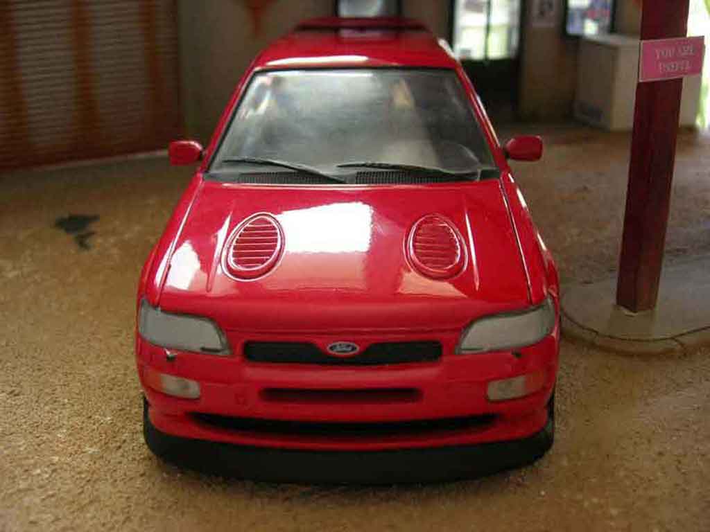 Ford Escort Cosworth rs red 1/18 Ut Models