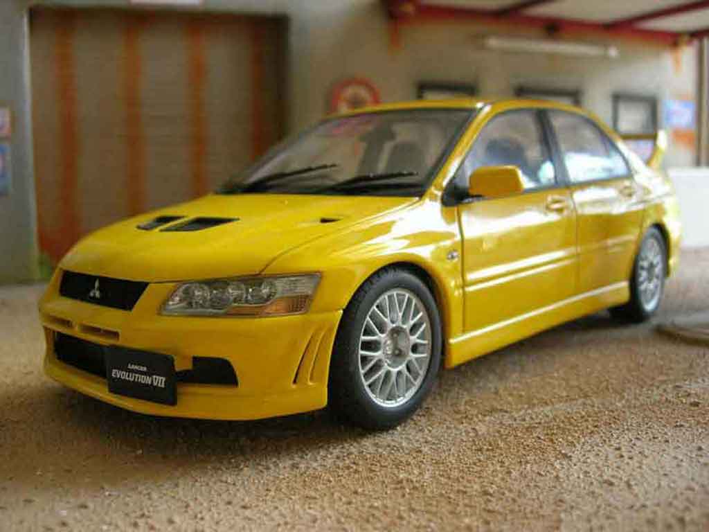 Mitsubishi Lancer Evolution VII 1/18 Autoart Evolution VII yellow diecast model cars