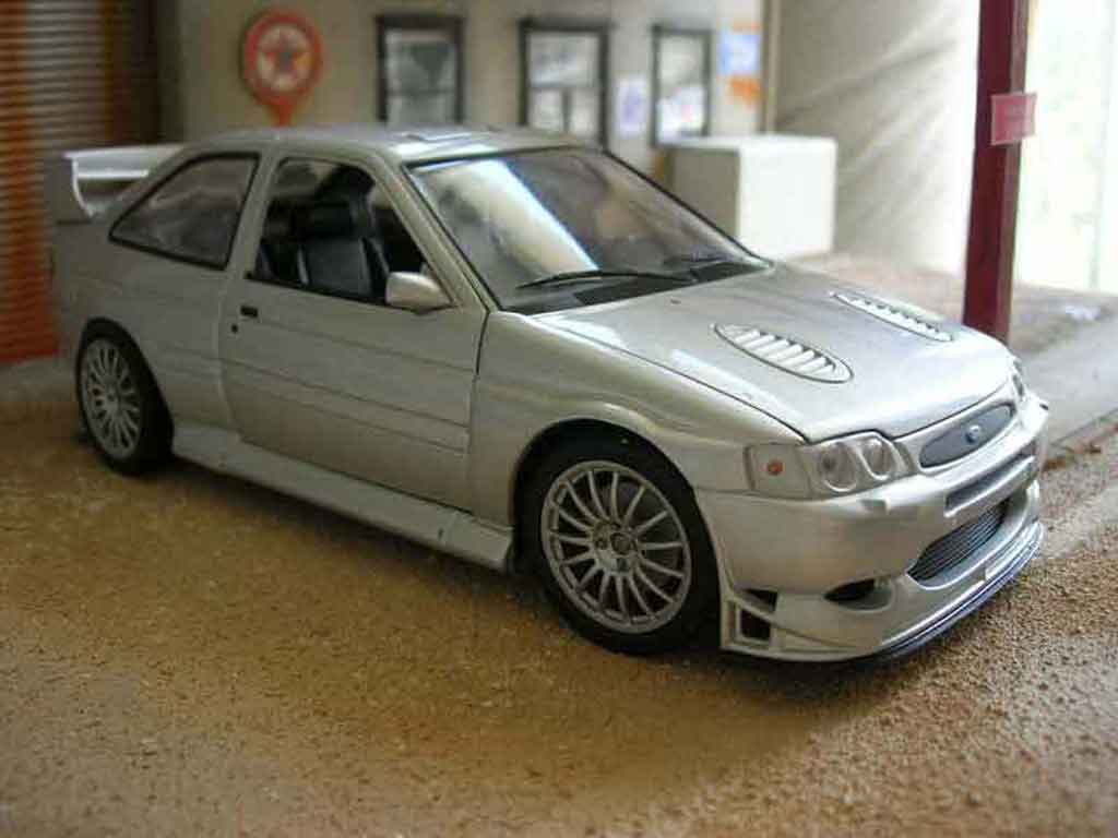 Ford Escort WRC rs 1/18 Ut Models