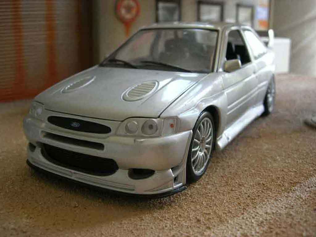 Ford Escort Cosworth 1/18 Ut Models Cosworth rs wrc diecast model cars