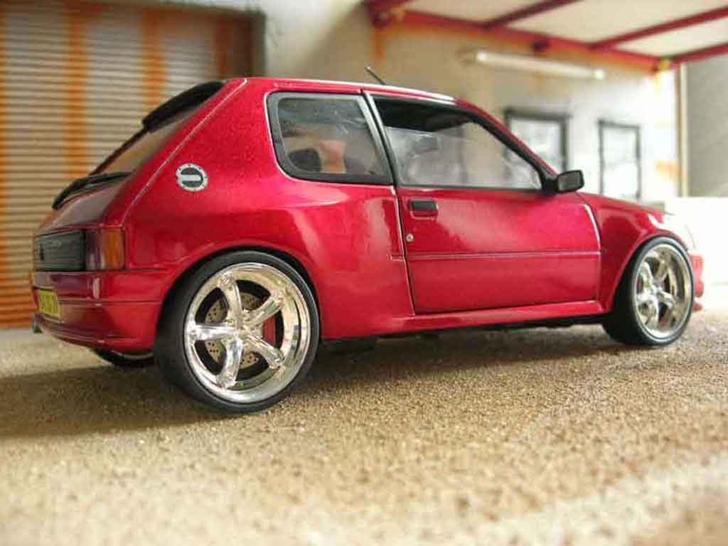 Peugeot 205 GTI Dimma red 1/18 Solido
