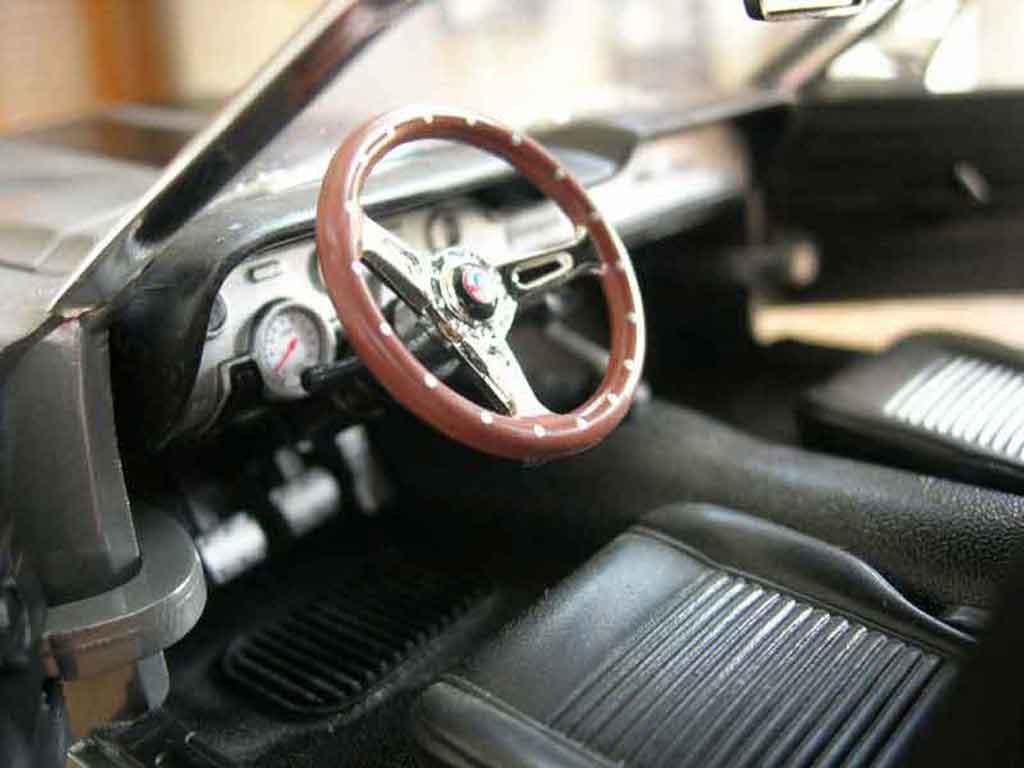 Shelby GT 500 Base eleanor 1/18 Shelby Collectibles