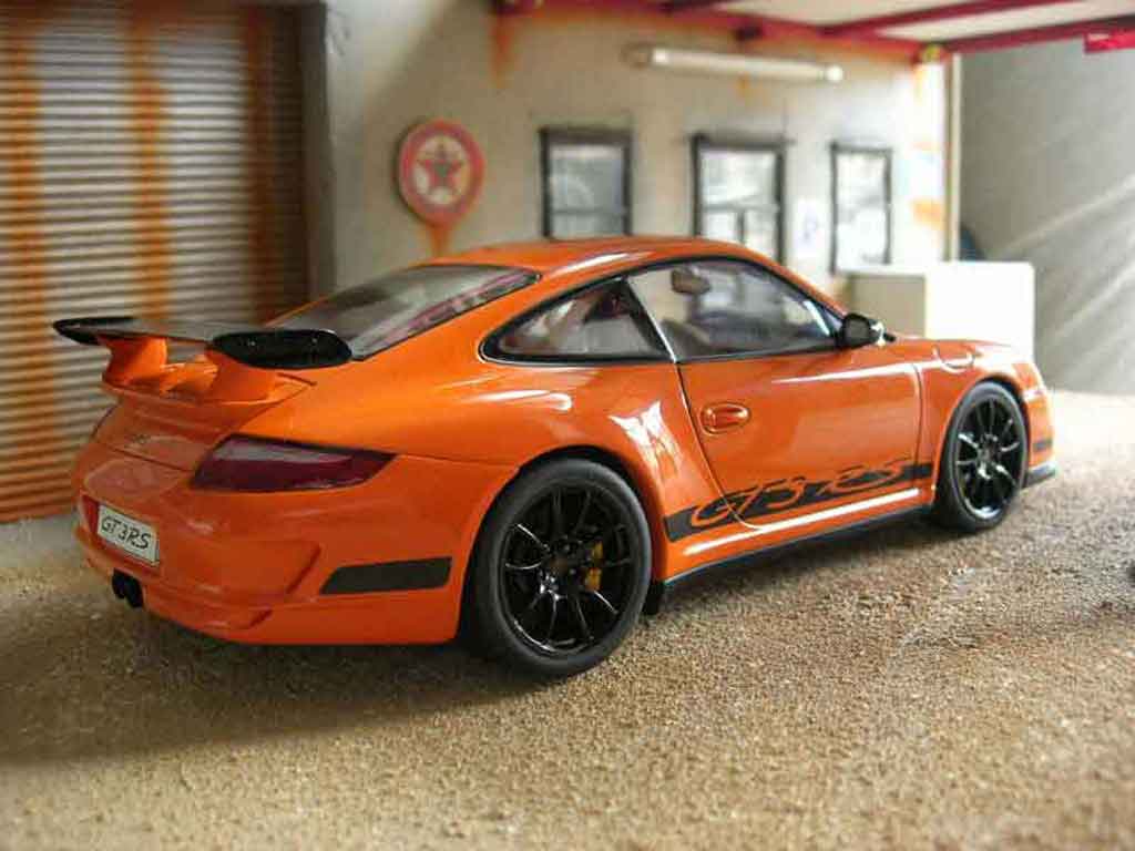 Porsche 911 GT3 RS orange jantes black 1/18 Autoart