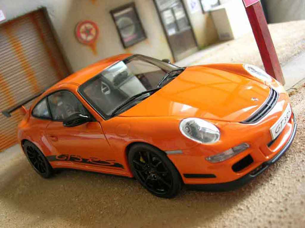 Porsche 911 GT3 RS orange jantes black 1/18 Autoart