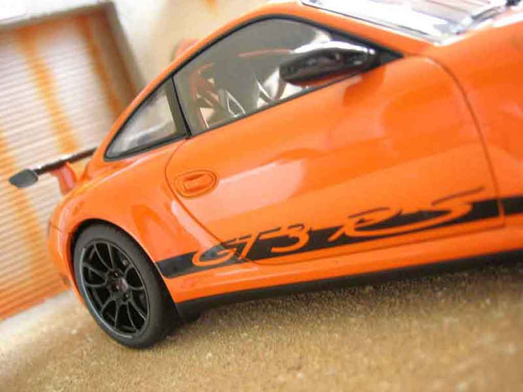 Porsche 911 GT3 RS orange jantes black 1/18 Autoart