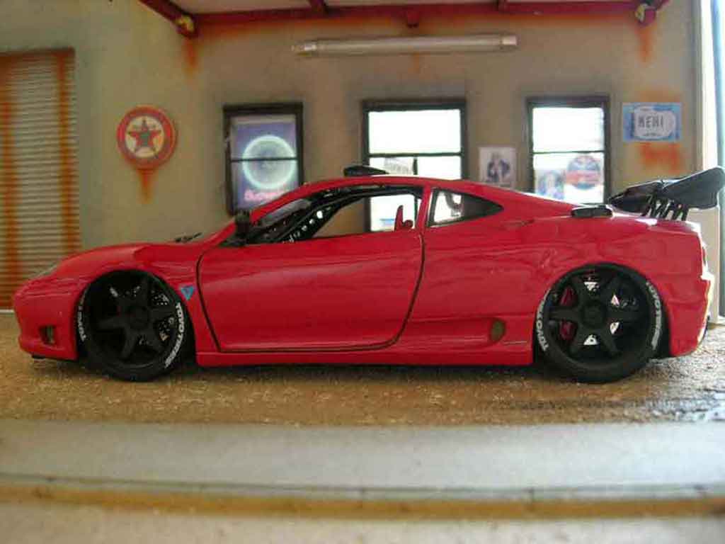 Ferrari 360 Modena coupe red 1/18 Burago