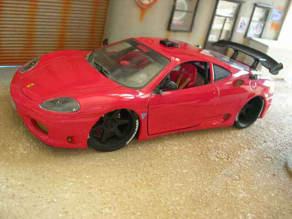 Ferrari 360 Modena coupe red 1/18 Burago