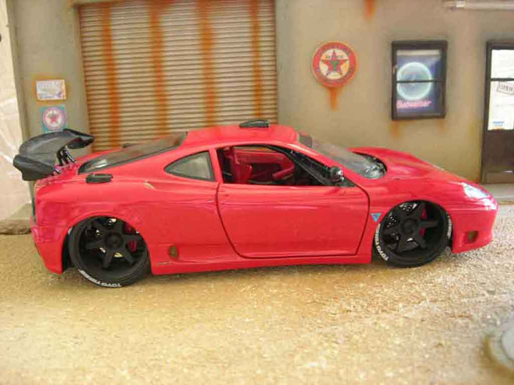 Ferrari 360 Modena coupe red 1/18 Burago