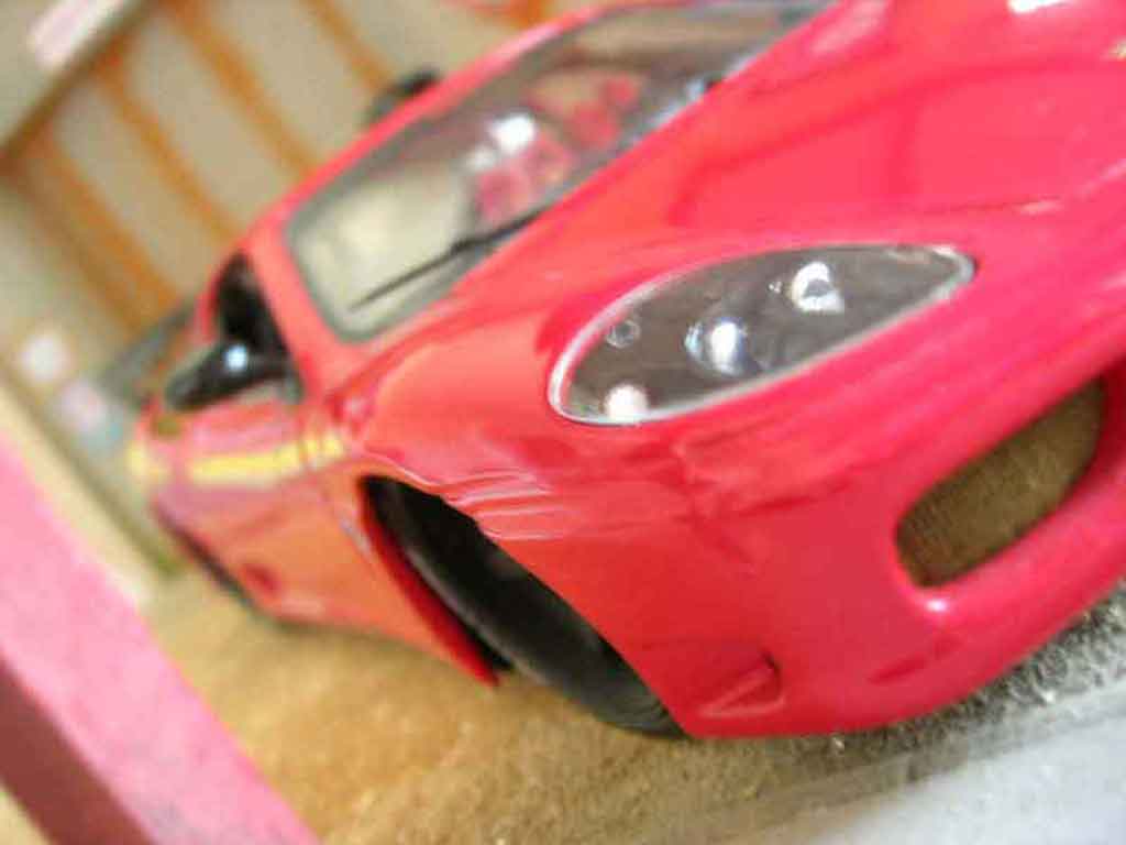 Ferrari 360 Modena coupe red 1/18 Burago