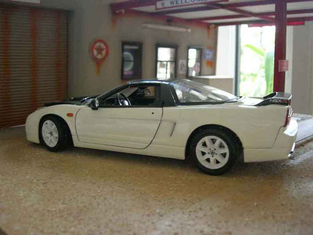 Honda NSX Base type r 1/18 Motormax