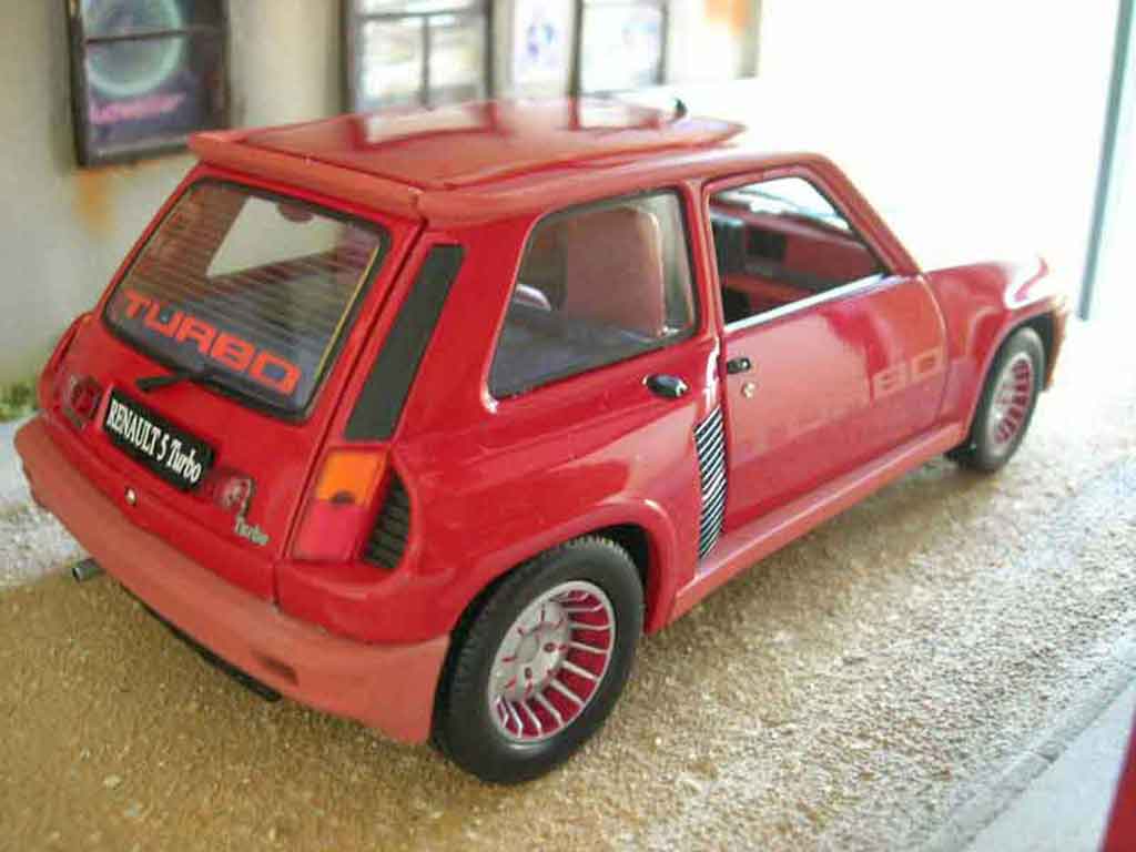 Renault 5 Turbo 1 red 1/18 Universal Hobbies