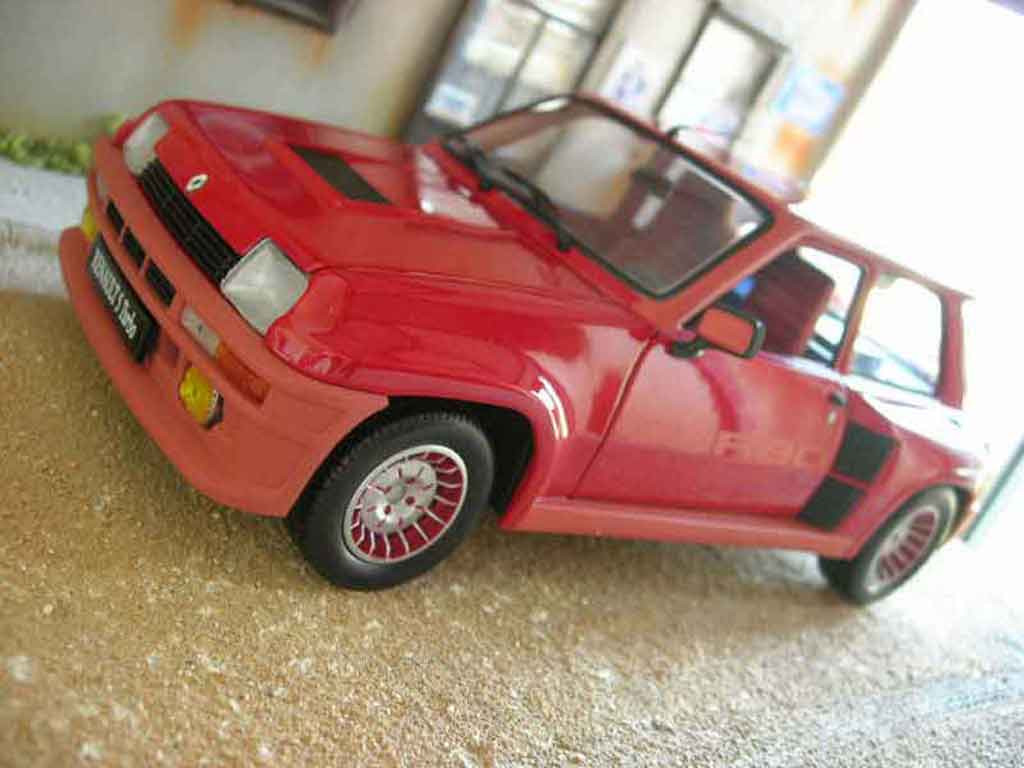 Renault 5 Turbo 1 red 1/18 Universal Hobbies