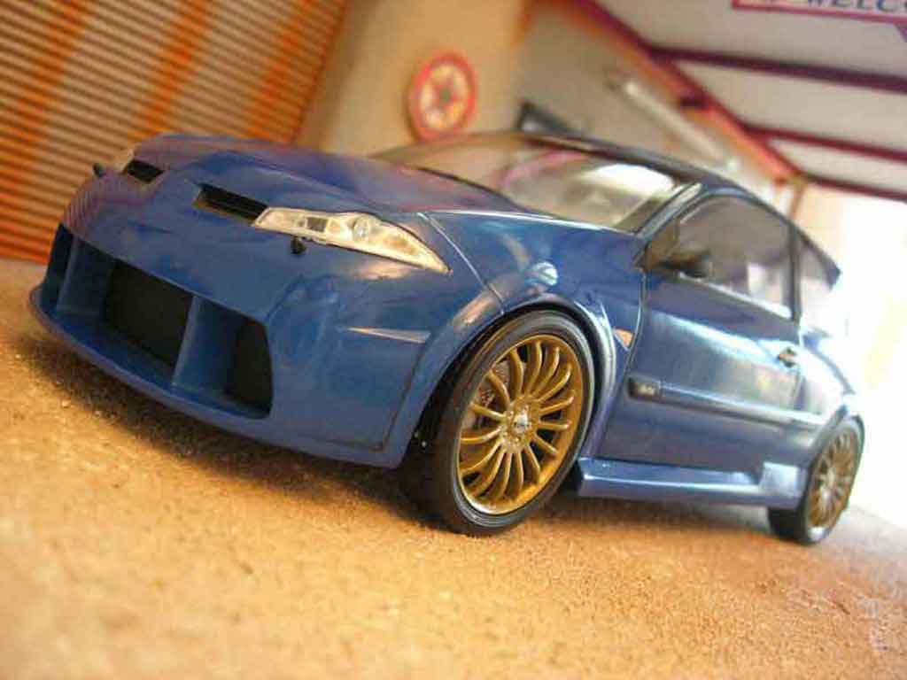 Renault Megane MTK vampire blue 1/18 Norev