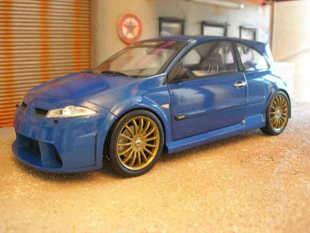Renault Megane MTK vampire blue 1/18 Norev
