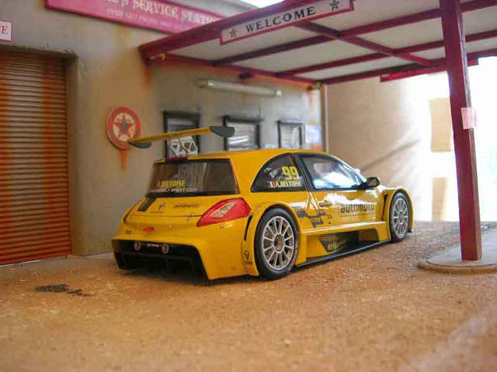 Renault Megane Trophy 2006 Beltoise #99 yellow 1/18 Solido