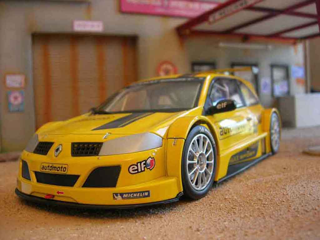 Renault Megane Trophy 2006 Beltoise #99 yellow 1/18 Solido