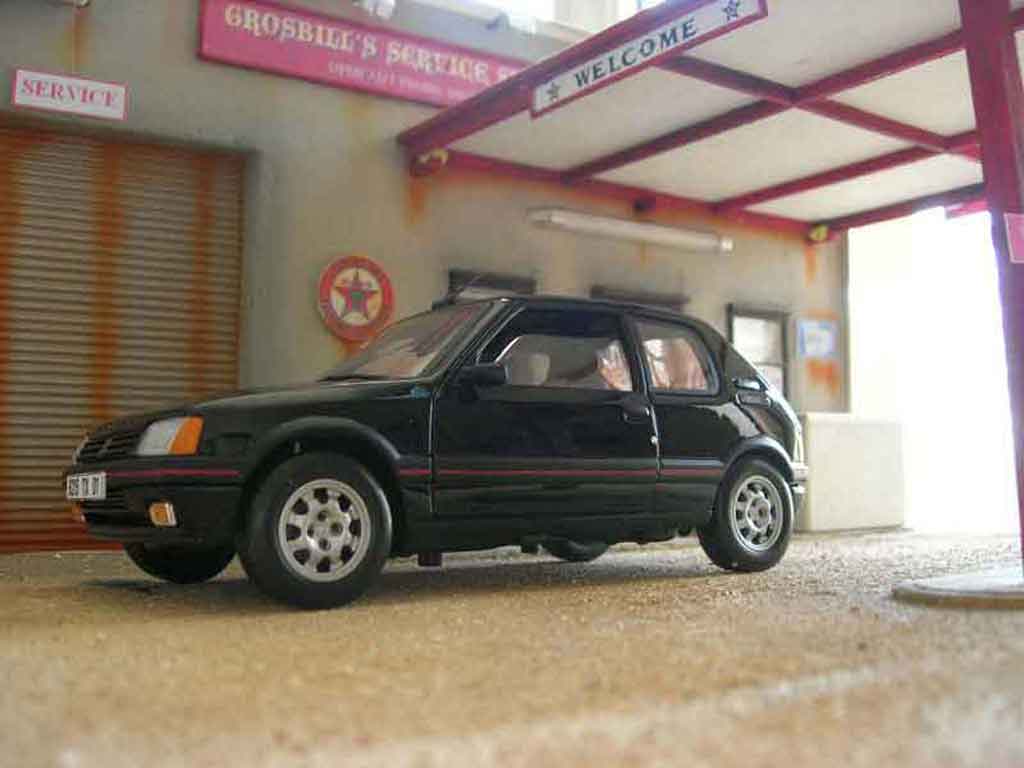 Peugeot 205 GTI 1.9 black onyx 1/18 Solido