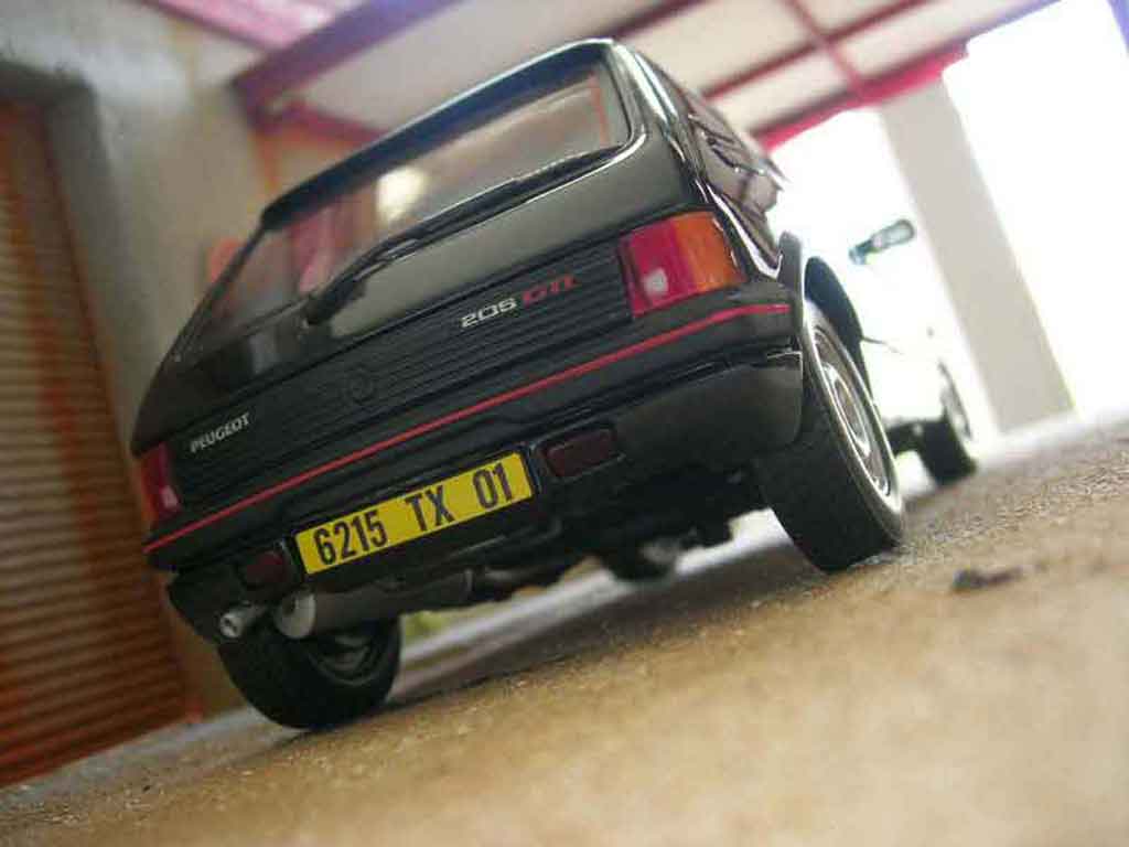 Peugeot 205 GTI 1/18 Solido GTI 1.9 black onyx diecast model cars