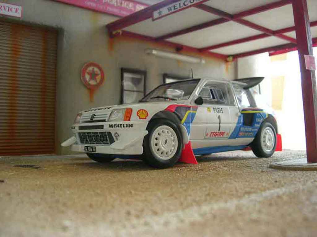 Peugeot 205 Turbo 16 1986 #1 white 1/18 Solido